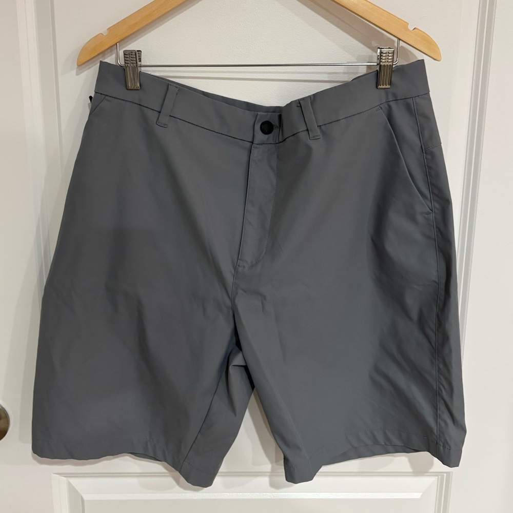 Men's Gray Shorts